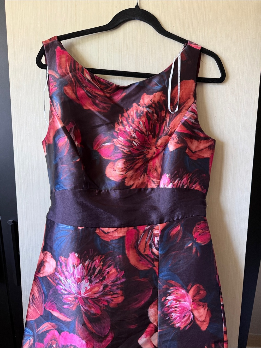 Kay Unger Floral Satin Cocktail Dress in Black with Orange-Pink Blooms - Picture 2 of 9